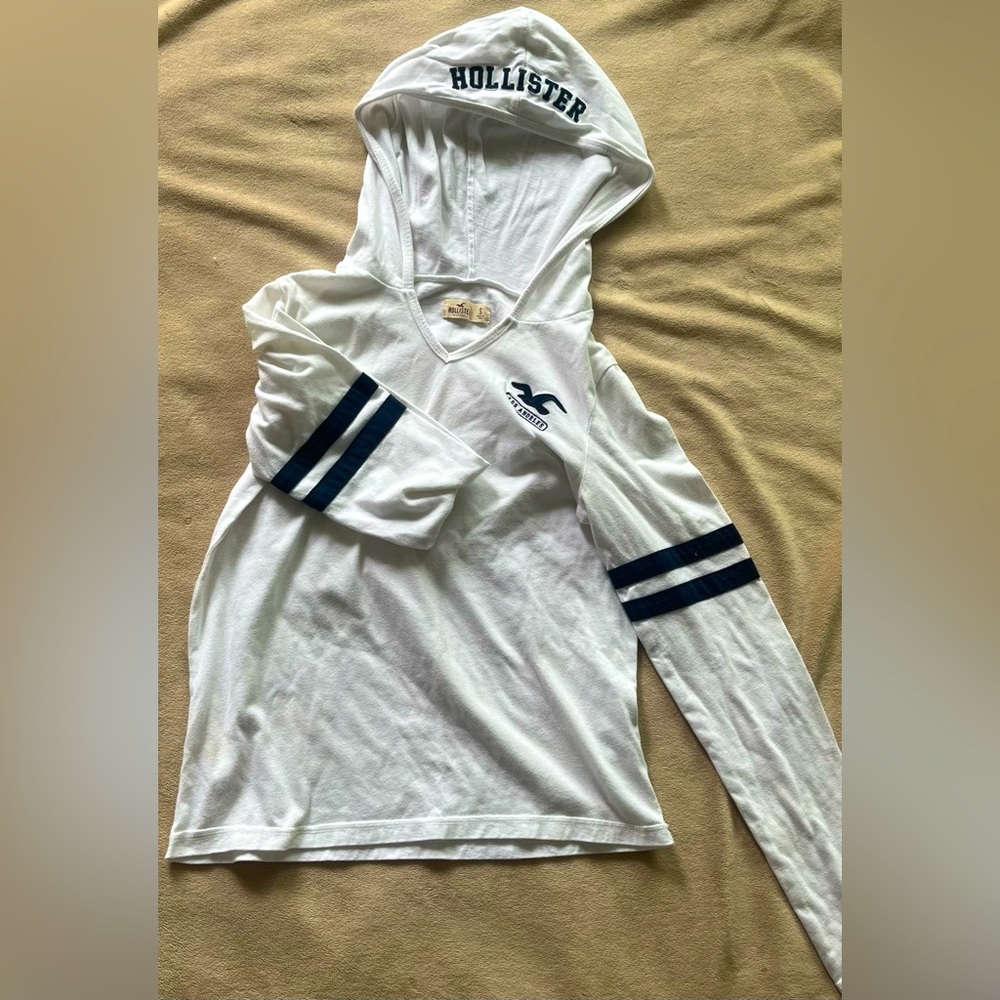 Hollister lightweight hoodie - small - worn but good condition